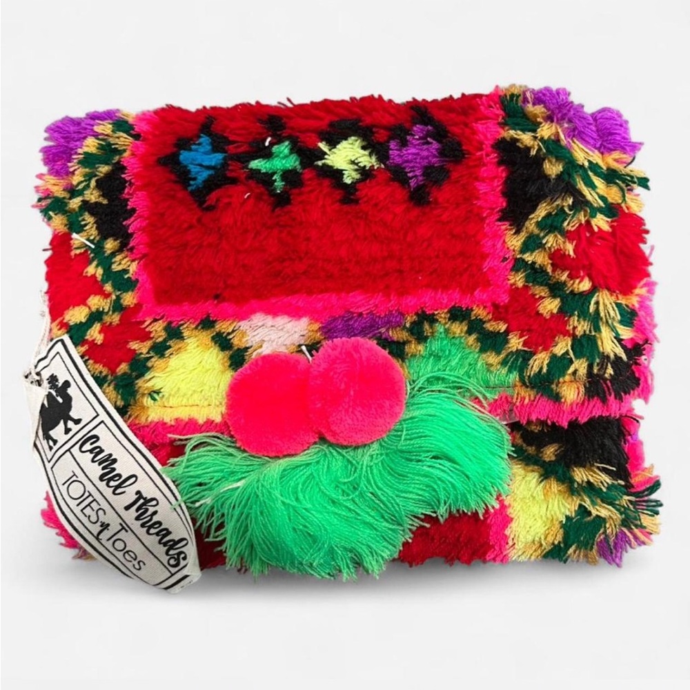 Camel Threads Shaggy Thang 1 clutch bag